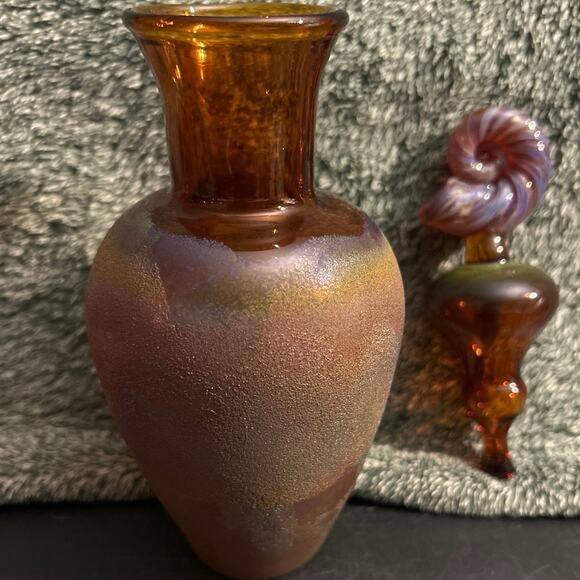 Stunning Glass Bottle with Shell Stopper Beachy Beautifulness - Picture 5 of 16